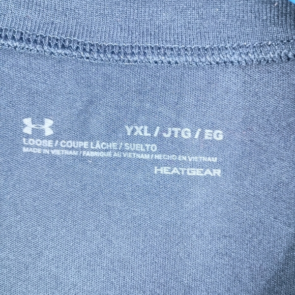 Under Armour Gray HeatGear Shirt - Picture 3 of 8
